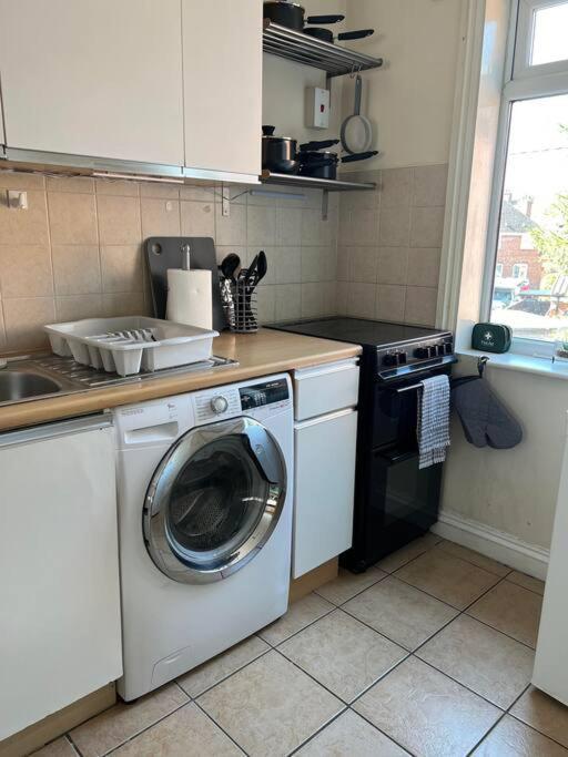 1 Bedroom Flat Sleeps 4 In Abingdon Oxfordshire المظهر الخارجي الصورة